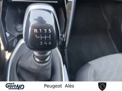 Photo 18 Peugeot 208  PureTech 100 S&S BVM6