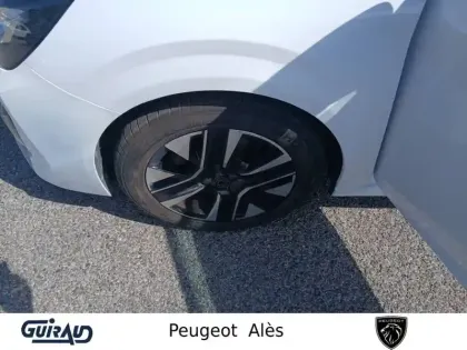 Photo 11 Peugeot 208  PureTech 100 S&S BVM6