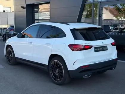 Photo 22 Mercedes GLA 200 d AMG Line