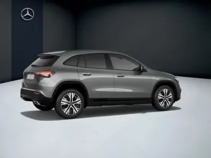 Photo 18 Mercedes GLA 200 d Progressive Line