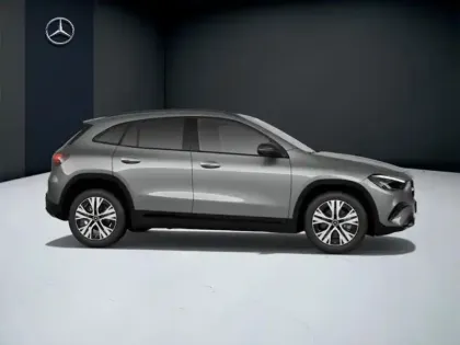 Photo 15 Mercedes GLA 200 d Progressive Line
