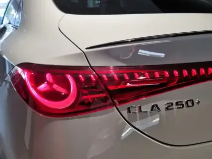 Photo 33 Mercedes CLA  250+ avec technologie EQ L