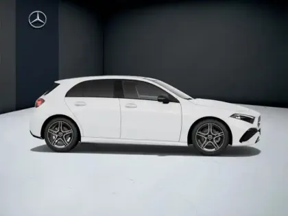 Photo 15 Mercedes Classe A 200 AMG Line