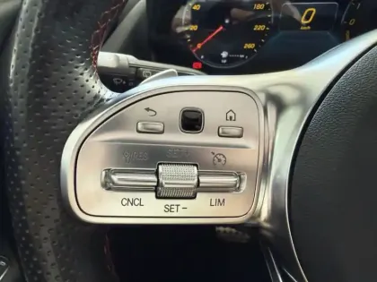Photo 15 Mercedes GLA 250 e AMG Line