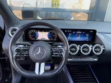 Photo 35 Mercedes GLA 200 d AMG Line