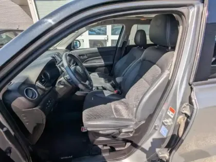 Photo 12 Suzuki Vitara  1.5 Dualjet Hybrid 115ch Privilège Auto 4x4 Allgrip