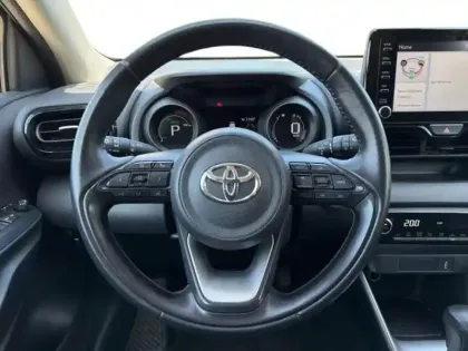 Photo 14 Toyota Yaris  116h Design 5p MY22