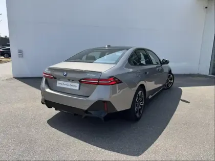 Photo 15 BMW Serie 5 Série 5 550e 489ch M Sport xDrive