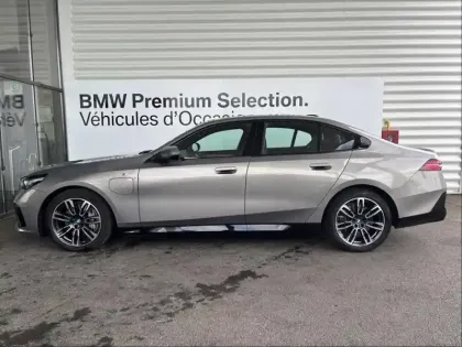 Photo 31 BMW Serie 5 Série 5 550e 489ch M Sport xDrive