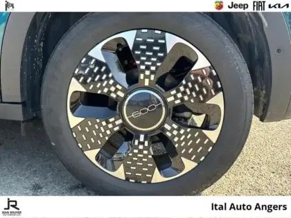 Photo 10 Fiat 600  e 156ch 54kWh La Prima