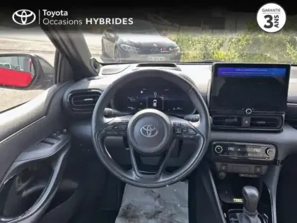 Photo 8 Toyota Yaris  116h Collection 5p MC24