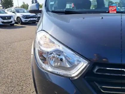 Photo 12 Dacia Lodgy  1.3 TCe 130ch FAP Stepway 7 places E6D-Full