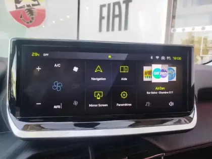 Photo 14 Peugeot 208  1.2 Hybrid 110ch Allure e-DCS6