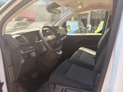 Photo 11 Fiat Scudo  Fg M 2.2 Diesel 180ch Cabine Approfondie Fixe S-Design automatique