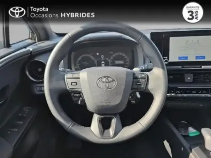 Photo 8 Toyota C-HR  1.8 Hybride 140ch Dynamic MY25