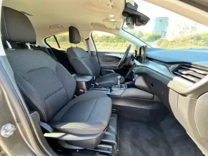 Photo 9 Ford Focus  1.0 Flexifuel mHEV 125ch Titanium X Business
