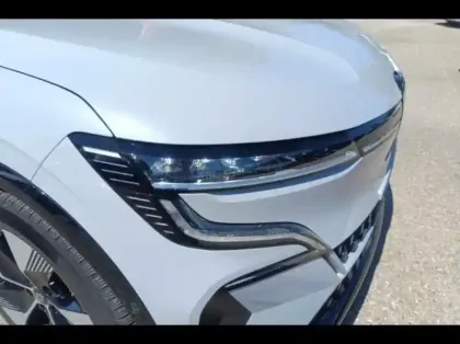 Photo 7 Renault Megane  E-Tech Electric EV60 220ch Equilibre super charge -B