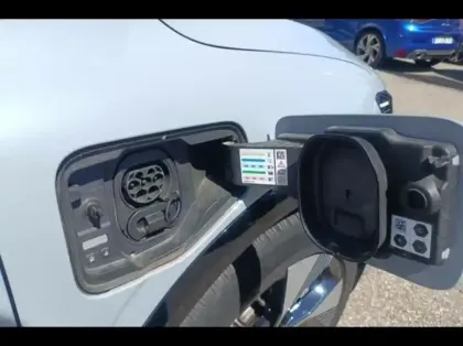 Photo 8 Renault Megane  E-Tech Electric EV60 220ch Equilibre super charge -B