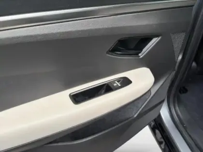 Photo 9 Renault Megane  E-Tech Electric EV60 220ch Iconic optimum charge -B