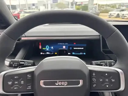 Photo 11 Jeep Compass  1.6 Turbo T4 225ch e-Hybrid Plug-in First Edition BVR7