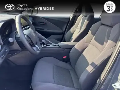 Photo 10 Toyota C-HR  1.8 Hybride 140ch Dynamic MY26