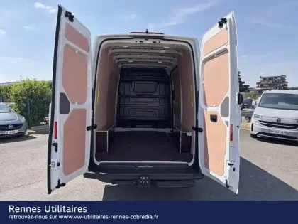 Photo 6 Volkswagen Crafter  Fg 30 L3H3 2.0 TDI 140ch Business Traction