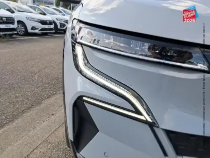 Photo 12 Renault Megane  E-Tech Electric EV60 220ch Iconic super charge