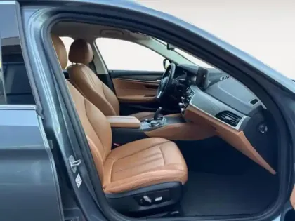 Photo 8 BMW Serie 5 Série 5 Touring 530eA xDrive 292ch Luxury Steptronic 10cv