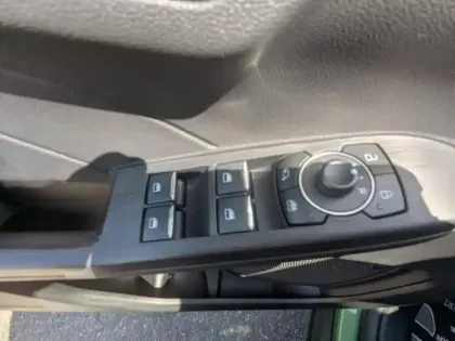Photo 13 Ford Kuga  2.5 Duratec 180ch Hybrid FlexiFuel Titanium Powershift