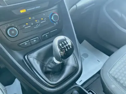 Photo 7 Ford Transit Connect Fourgonnette L2 1.0E 100ch E85 Trend Business