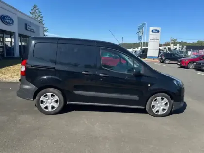 Photo 25 Ford Transit Courier Fourgonnette 1.0E 100ch Stop&Start Trend