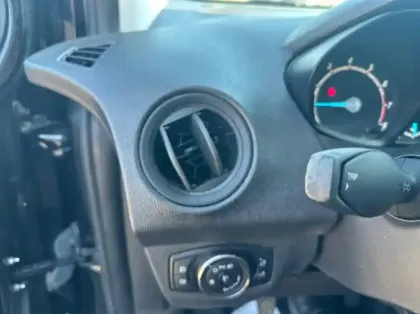 Photo 20 Ford Transit Courier Fourgonnette 1.0E 100ch Stop&Start Trend