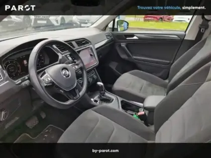 Photo 7 Volkswagen Tiguan 2.0 TDI 150ch Black R-Line DSG7 Euro6d-T