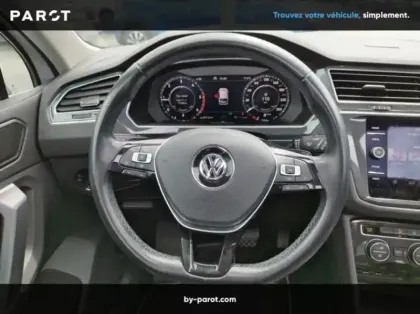 Photo 9 Volkswagen Tiguan 2.0 TDI 150ch Black R-Line DSG7 Euro6d-T