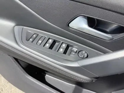 Photo 16 Peugeot 308 Hybrid 145 e-DCS6 Allure