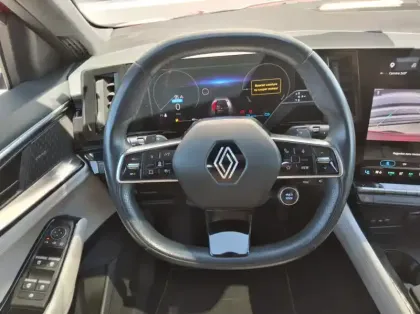 Photo 17 Renault Espace VI E-Tech hybrid 200 Iconic