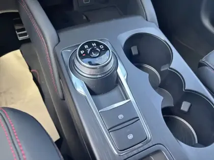 Photo 7 Ford Kuga 2.5 Duratec 180ch Hybrid FlexiFuel ST-Line X Powershift