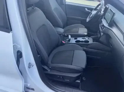 Photo 26 Ford Kuga 2.5 Duratec 180ch Hybrid FlexiFuel ST-Line X Powershift