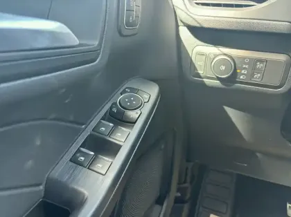 Photo 5 Ford Kuga 2.5 Duratec 180ch Hybrid FlexiFuel ST-Line X Powershift