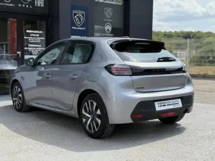 Photo 27 Peugeot 208 II 100 ch Style