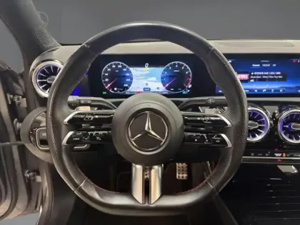 Photo 14 Mercedes Classe A 200 AMG Line