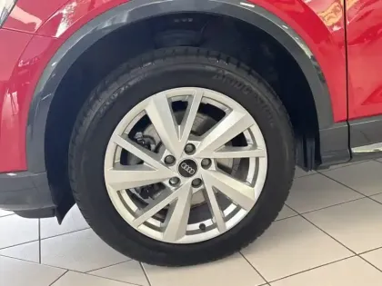 Photo 8 Audi Q2 35 TDI 150CH Car Play Radar Ar