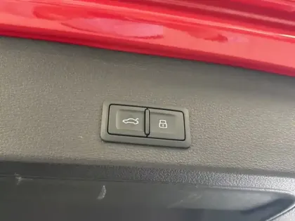 Photo 11 Audi Q2 35 TDI 150CH Car Play Radar Ar