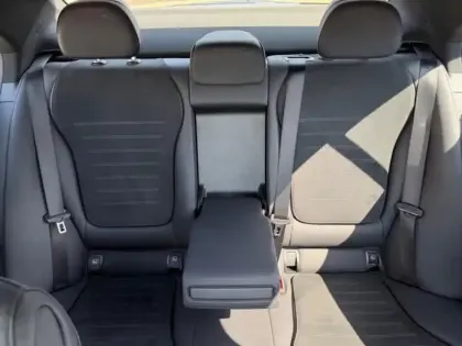 Photo 7 Mercedes Classe C  300 e Hybrid EQ Berli