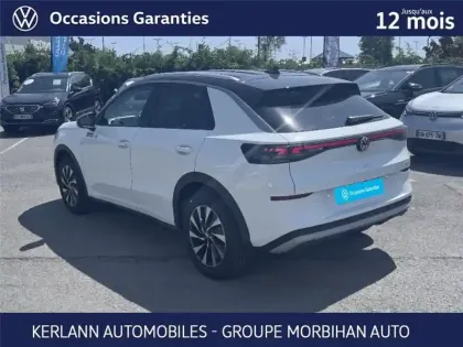 Photo 29 Volkswagen T-roc 1.5 ETSI EVO2 HYBRID 150 CH DSG7