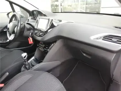 Photo 31 Peugeot 208 BLUEHDI 100CH S&S BVM5