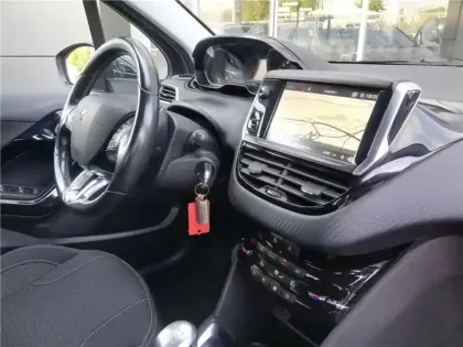 Photo 32 Peugeot 208 BLUEHDI 100CH S&S BVM5