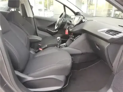 Photo 34 Peugeot 208 BLUEHDI 100CH S&S BVM5