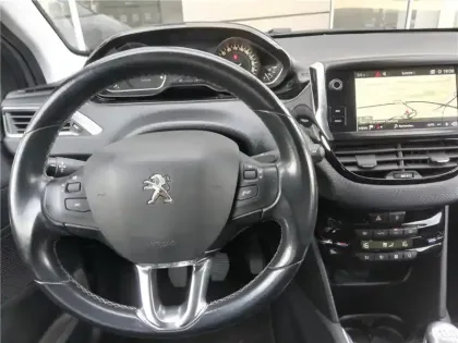 Photo 21 Peugeot 208 BLUEHDI 100CH S&S BVM5