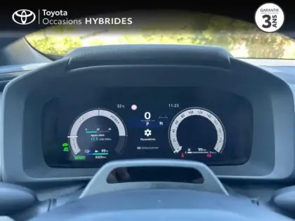 Photo 13 Toyota C-HR  2.0 Hybride Rechargeable 225ch Graphic MY26